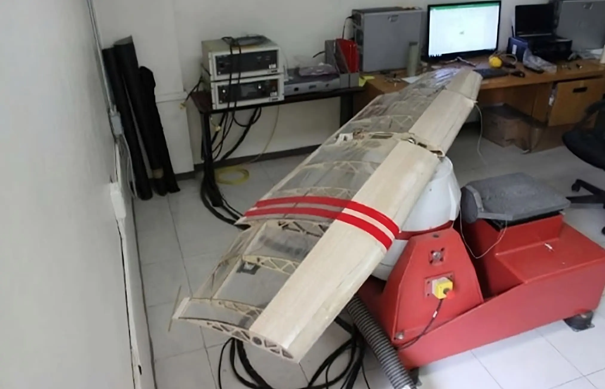Ground Vibration test, realizada por el equipo Kukulcán Aerodesign